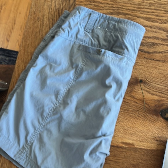Royal Robbins Active Blue Shorts.  No sign of wear. Blue Quick Dry. - Picture 4 of 7
